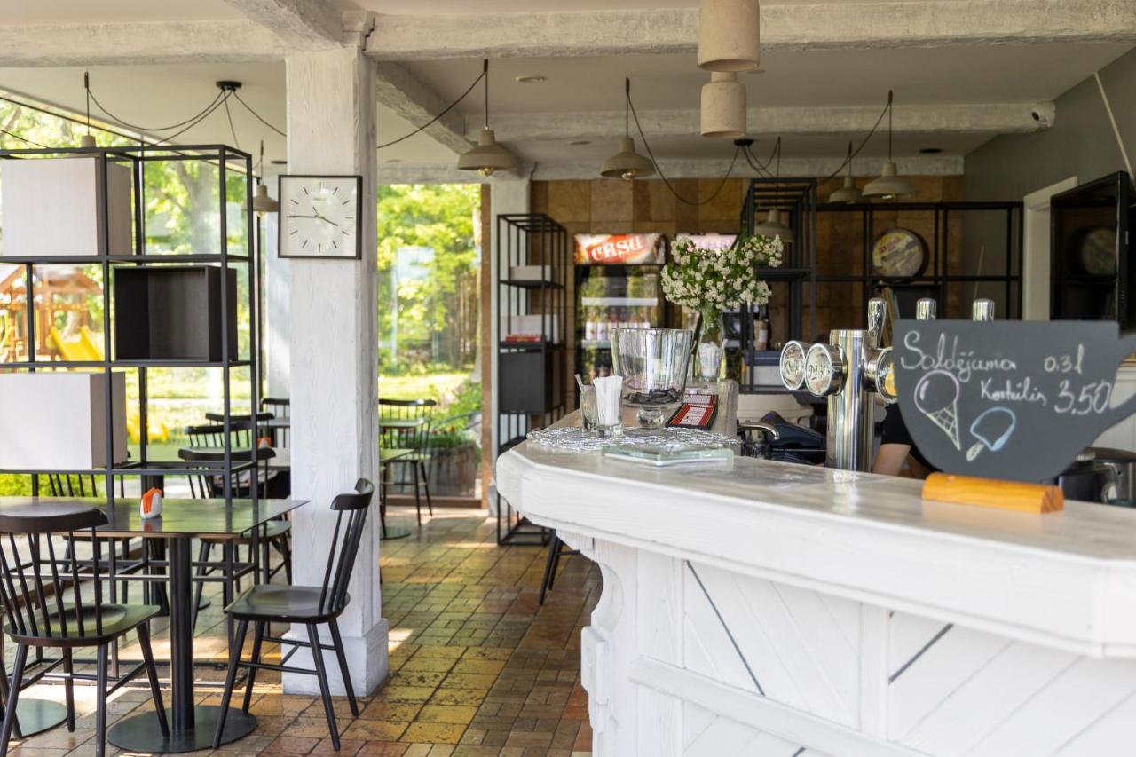 Guest House Nicava Bernāti エクステリア 写真